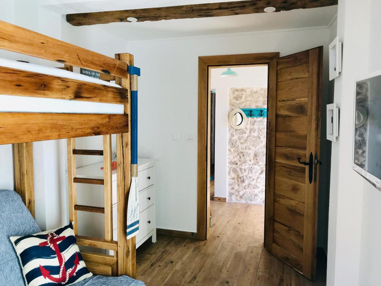 Apartman Bervida Murter Exterior photo